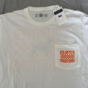 Men’s volunteer traditions long sleeve t shirt NWT